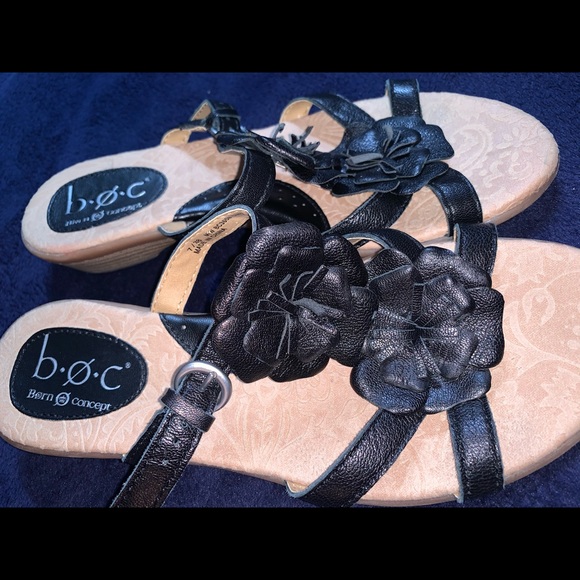 BORN sandals-size 7 - Picture 7 of 8
